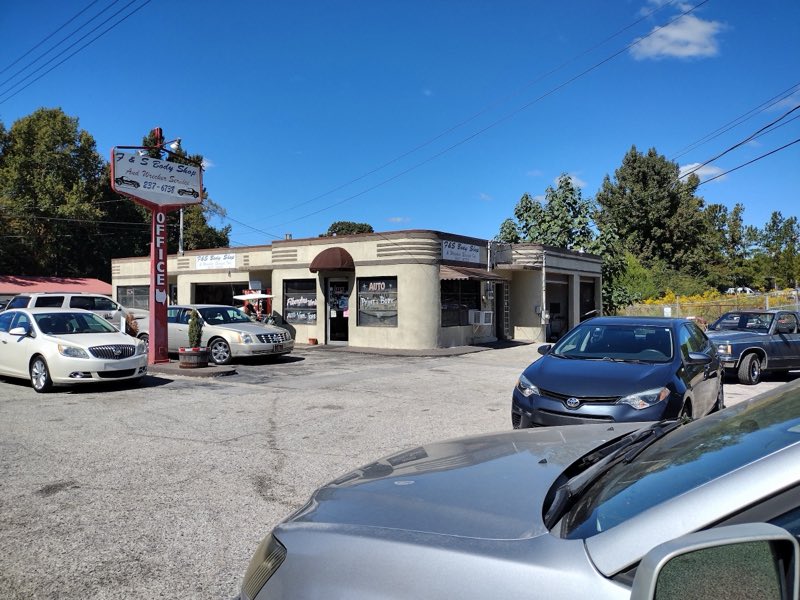 F & S Body Shop & Wrecker Services shop photo